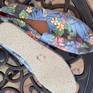 Toms floral canvas shoes